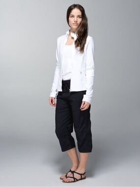 Lululemon Studio Crop Black Size 10